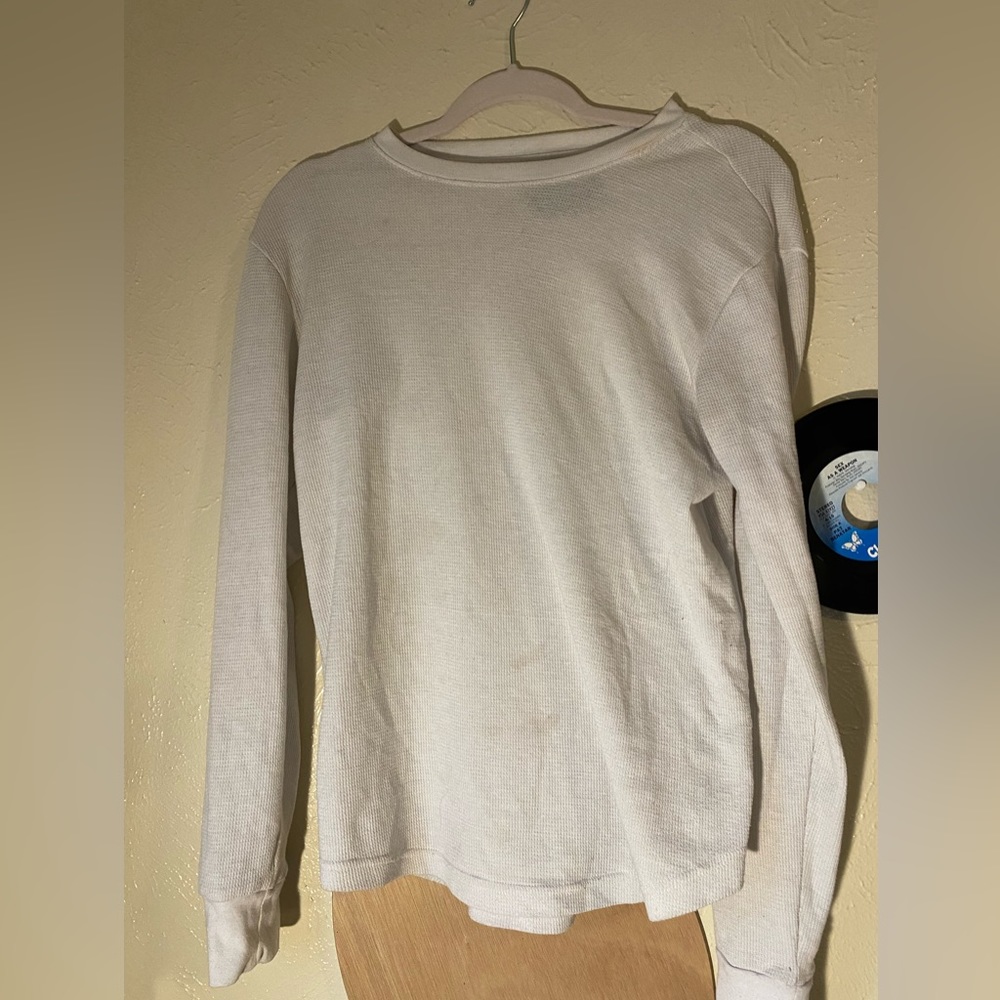 Basic white men’s thermal top